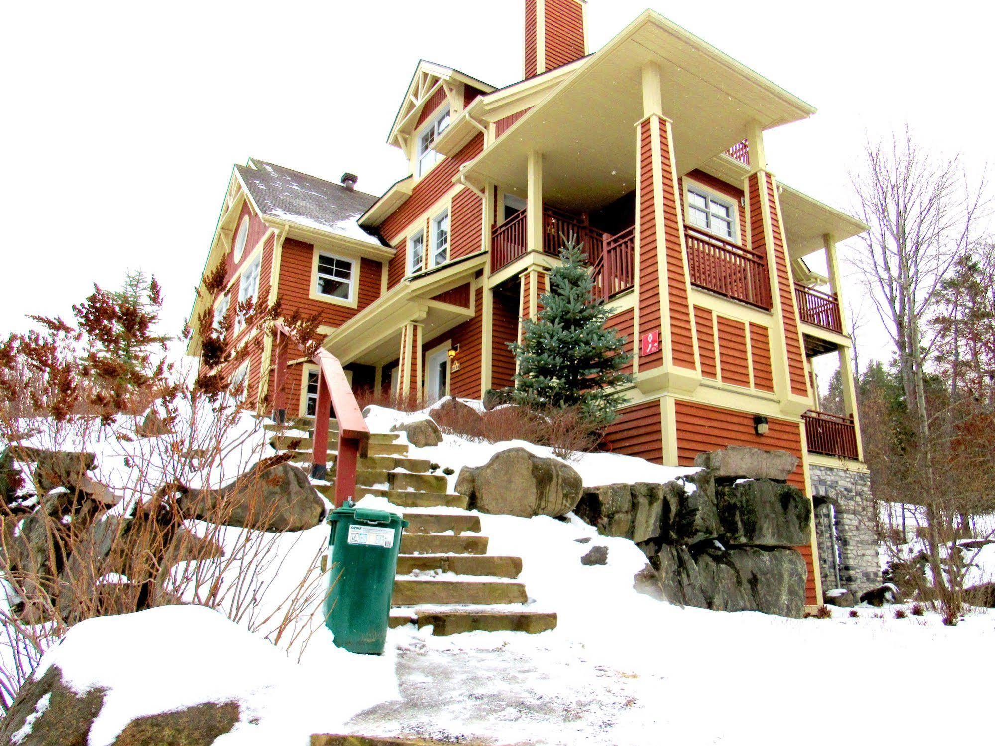 Appartement Tremblant Les Eaux - Location Adp à Mont-Tremblant Extérieur photo