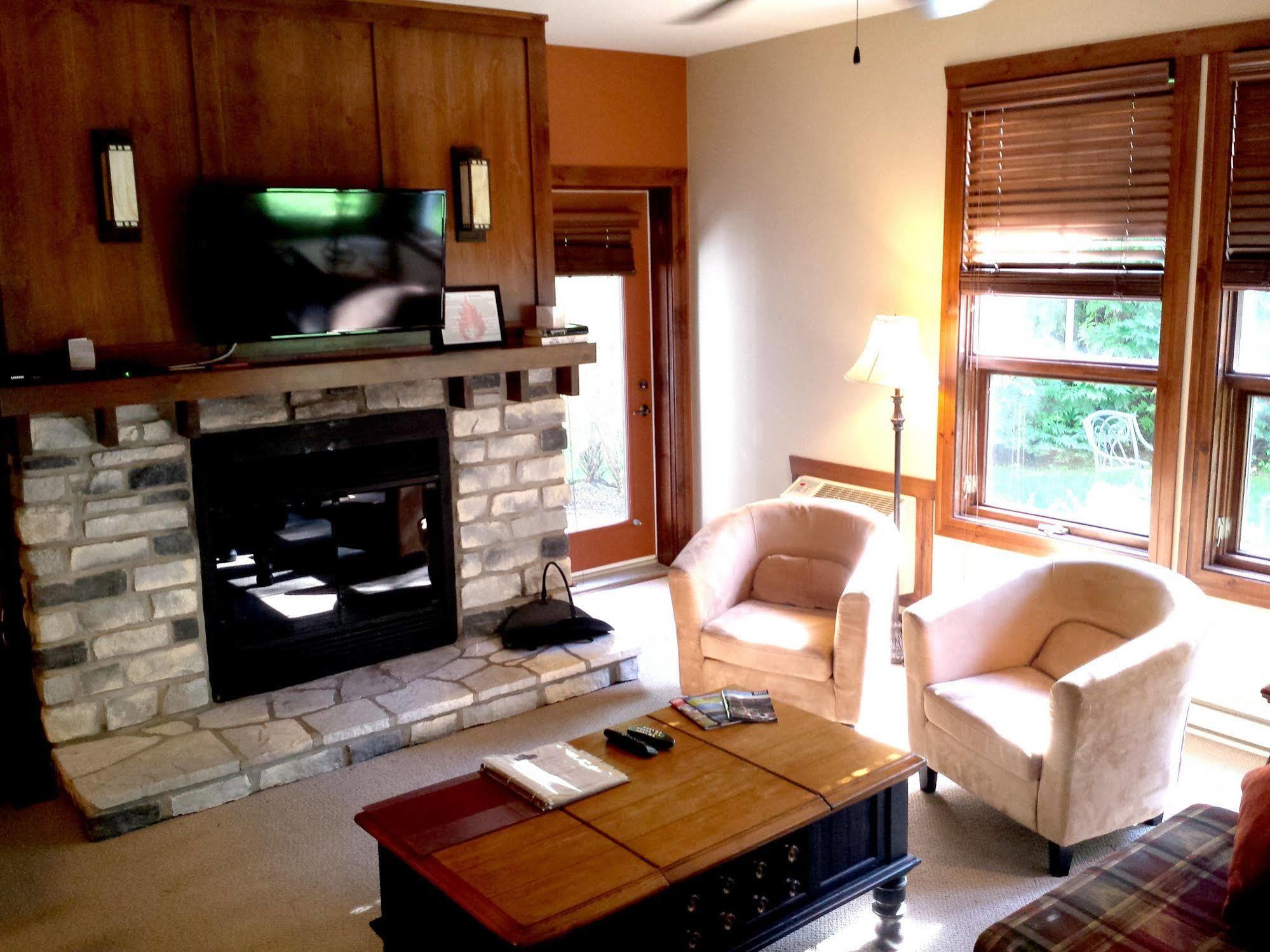 Appartement Tremblant Les Eaux - Location Adp à Mont-Tremblant Extérieur photo