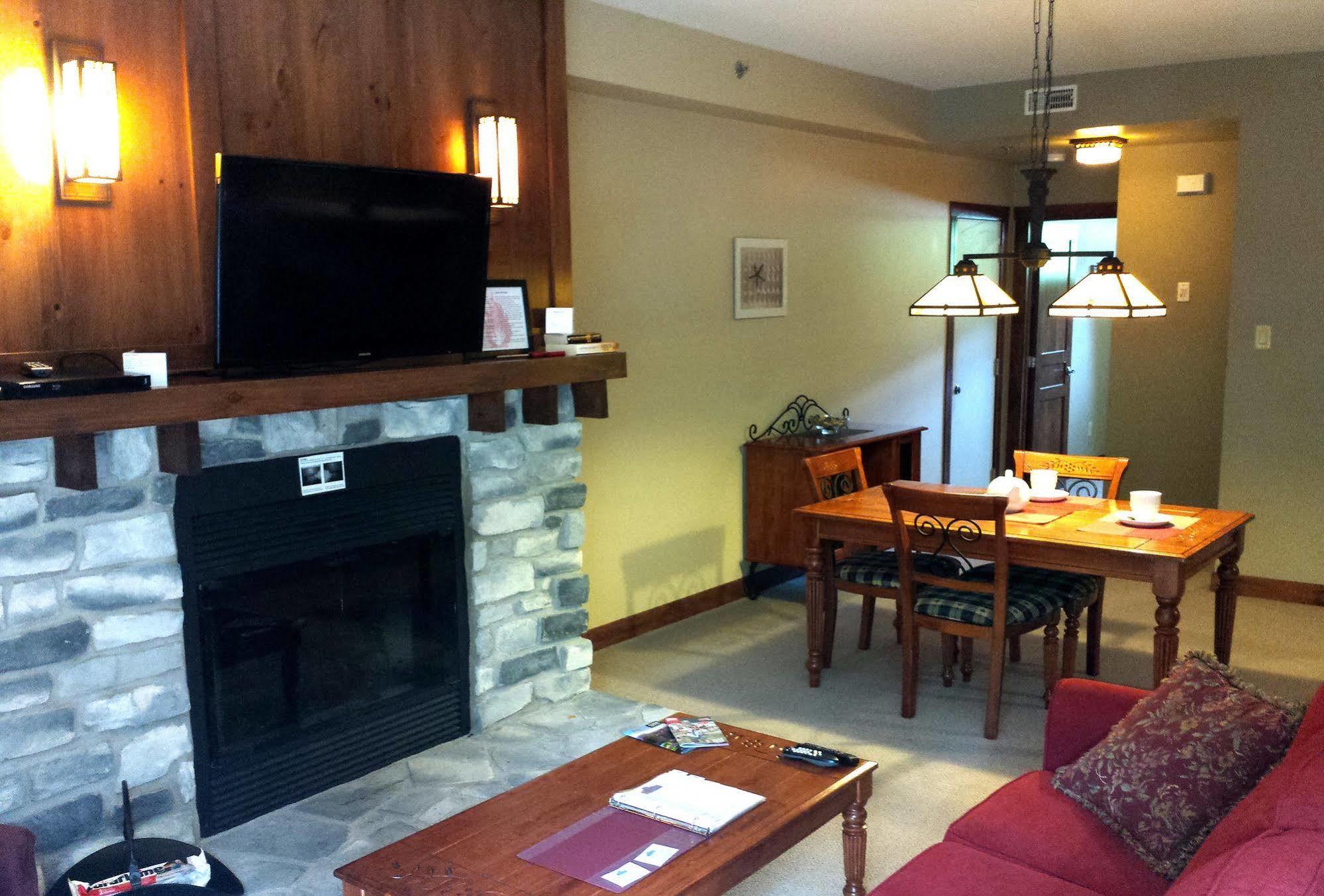 Appartement Tremblant Les Eaux - Location Adp à Mont-Tremblant Extérieur photo